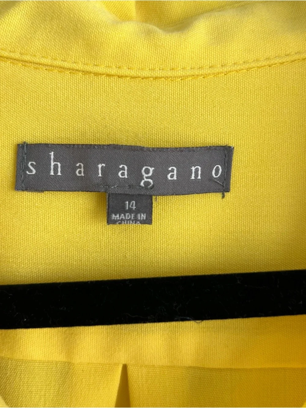Sharagano yellow short